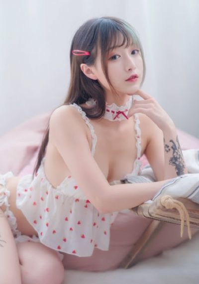 美女打开双腿含羞视频_720免费在线播放