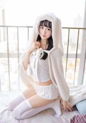 欧美简约风床的款式_蓝光神马在线观看
