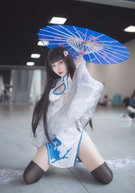 久久国产精选av免费_720迅雷电影在线